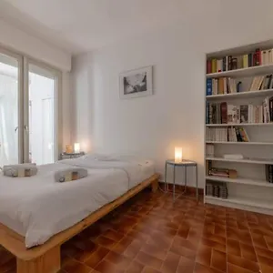 Grand Lumineux Pour 2 à 4 Personnes A Intra-muros Wifi Gratuit Appartement