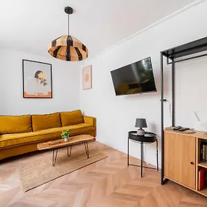 https://appartement-tout-equipe-et-cosy-18-4p.fr-paris.fr